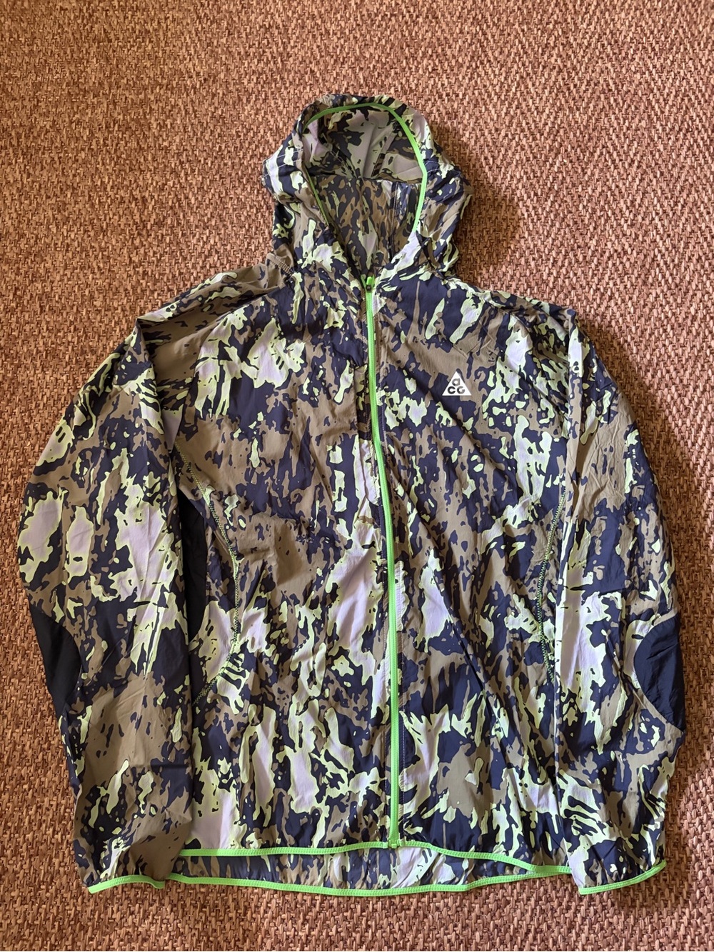 Nike ACG Trail Running Windproof Jacket Camo Green Mens Size XL IF2171-009